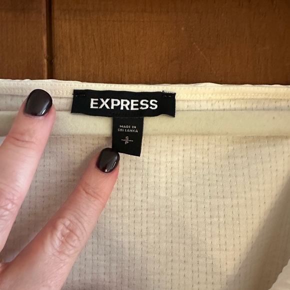 NWOT Express Textured Puff Sleeve Wrap Front Thong Bodysuit Sz S - Picture 8 of 12